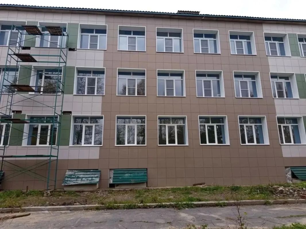 По требованию прокуратуры судом признаны недействительными дополнительные соглашения к муниципальному контракту на выполнение капитального ремонта здания образовательного учреждения
