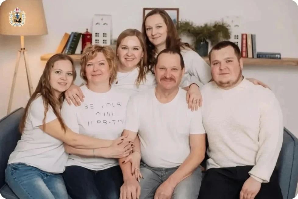 Семья Питухиных из Красноборского округа удостоена медали ордена «Родительская слава»