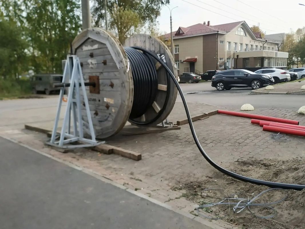 В Архангельске сетевики построили и ввели в эксплуатацию 26 километров линий электропередачи В Архангельске сетевики построили и ввели в эксплуатацию 26 километров линий электропередачи
