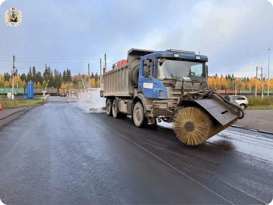 В Плесецком округе дорожники приступили к асфальтированию автодороги Обозерская – Щукозерье В Плесецком округе дорожники приступили к асфальтированию автодороги Обозерская – Щукозерье