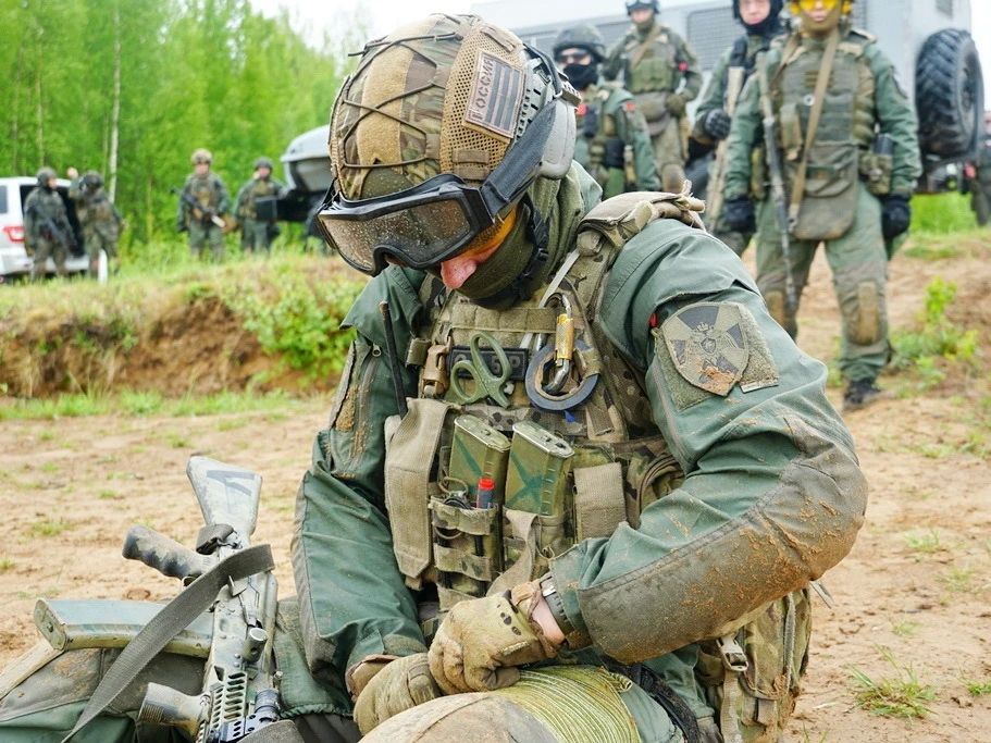 Поздравляем сотрудников и ветеранов архангельского СОБР "Архангел" Росгвардии с 33-й годовщиной формирования отряда Поздравляем сотрудников и ветеранов архангельского СОБР "Архангел" Росгвардии с 33-й годовщиной формирования отряда