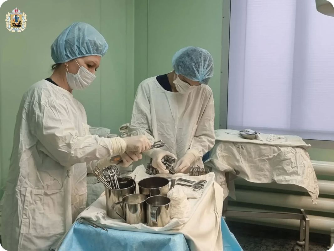 Операционная медсестра первой горбольницы Светлана Истомина передает мастерство новому поколению специалистов Операционная медсестра первой горбольницы Светлана Истомина передает мастерство новому поколению специалистов
