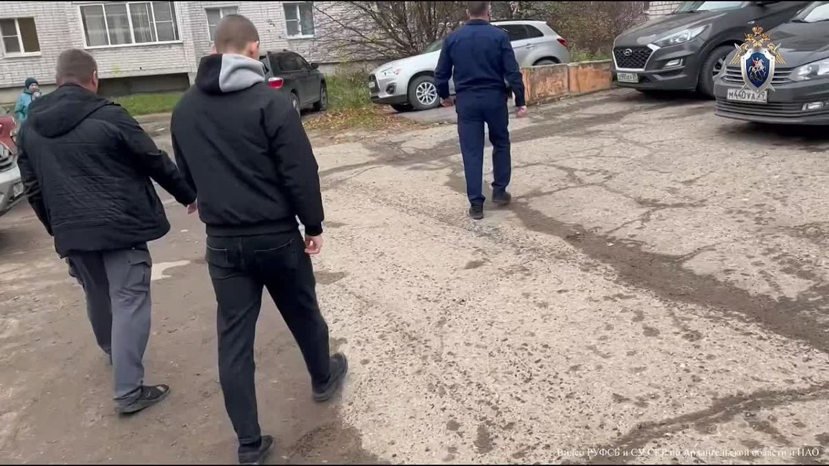 Двое жителей Архангельской области 16 и 18 лет осуждены на 5 и 15 лет за участие в террористической организации, сообщили в СУ СК РФ по Архангельской области и НАО