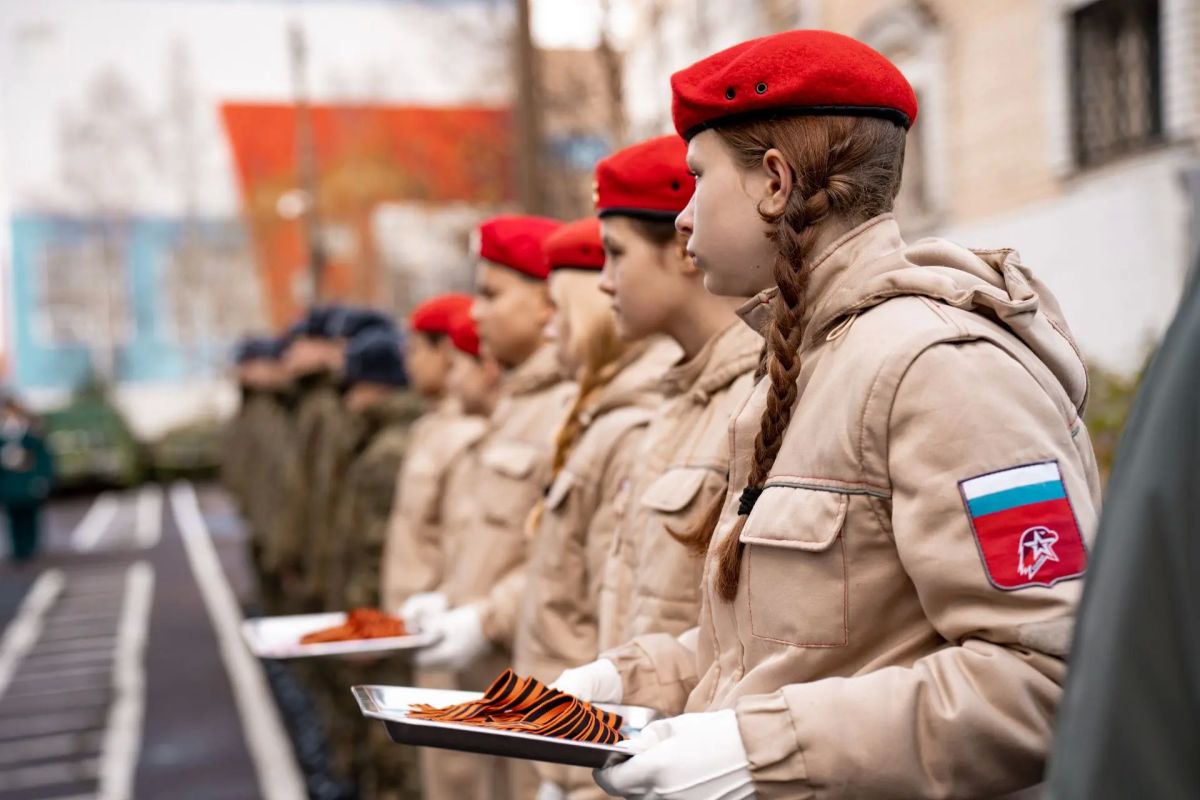 В Архангельске прошла очередная торжественная отправка новобранцев к местам прохождения службы В Архангельске прошла очередная торжественная отправка новобранцев к местам прохождения службы