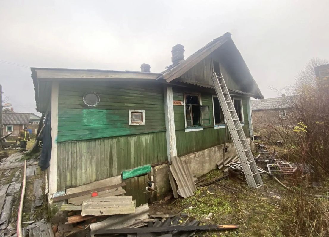 Проводится проверка по факту гибели мужчины в результате пожара в городе Котласе