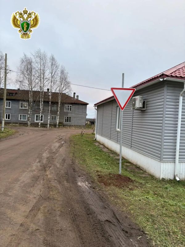 Прокуратура Лешуконского района восстановила права граждан в сфере дорожного движения ...