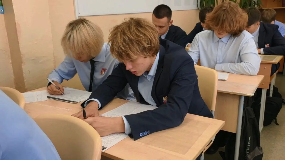 «Человек и космос»: космические классы Мирного написали всероссийский диктант «Человек и космос»: космические классы Мирного написали всероссийский диктант