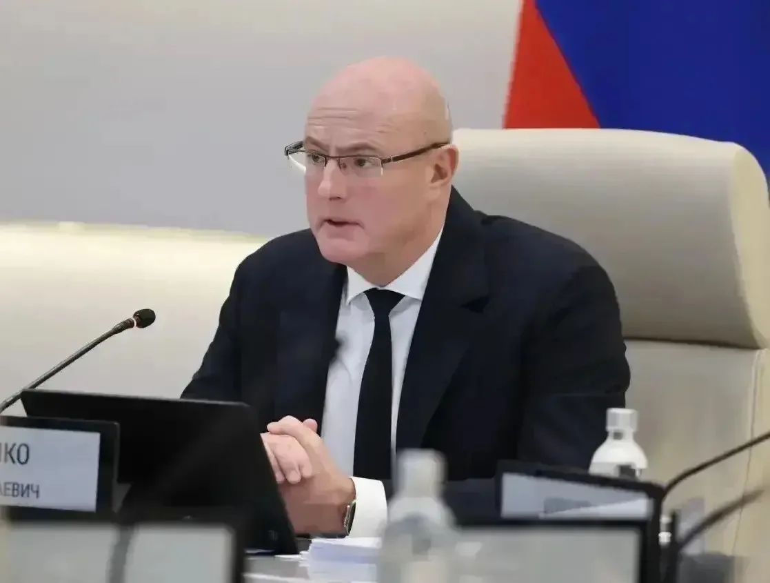Александр Цыбульский: На заседании штаба по вопросам сохранения и развития Соловецкого архипелага доложил заместителю Председателя Правительства РФ Дмитрию Николаевичу Чернышенко о инфраструктурных проектах, над которыми...