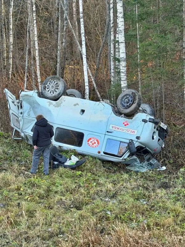 Молодая фельдшер серьёзно пострадала при ДТП с участием машины скорой помощи под Вельском Молодая фельдшер серьёзно пострадала при ДТП с участием машины скорой помощи под Вельском