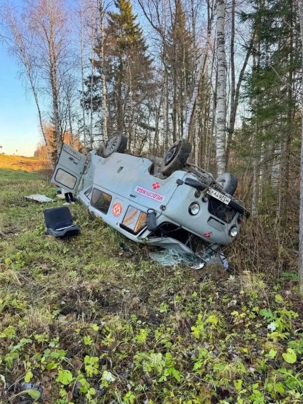 Молодая фельдшер серьёзно пострадала при ДТП с участием машины скорой помощи под Вельском Молодая фельдшер серьёзно пострадала при ДТП с участием машины скорой помощи под Вельском